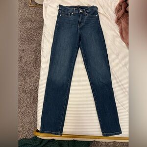Like new medium wash skinny jeans size 2 tall
